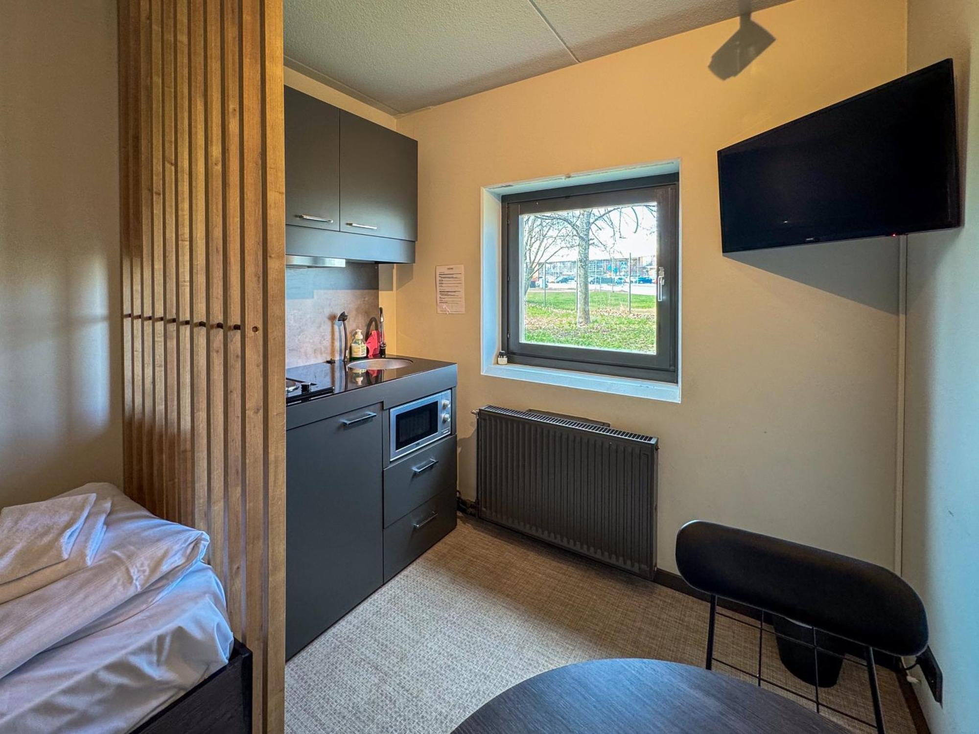 Joenkoeping Hotel Apartments Ngoại thất bức ảnh