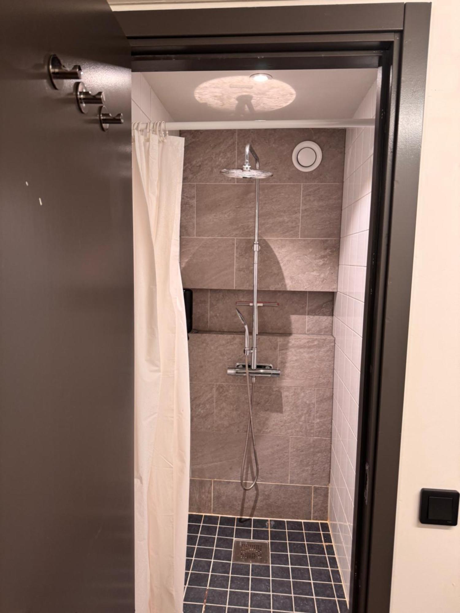 Joenkoeping Hotel Apartments Ngoại thất bức ảnh